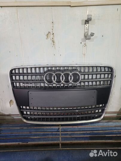 Решётка радиатора ауди ку 7 4l