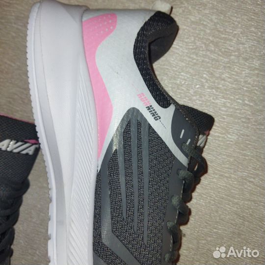 Кроссовки женские Avia новые