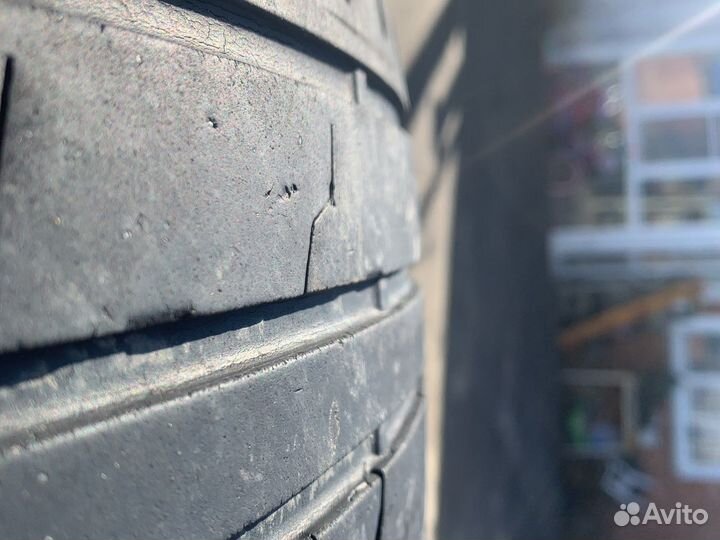 Royal Black Royal Performance 235/40 R18 95W