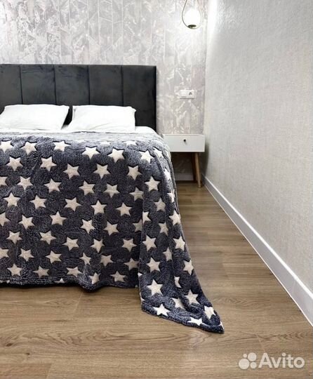 Пледы и покрывало