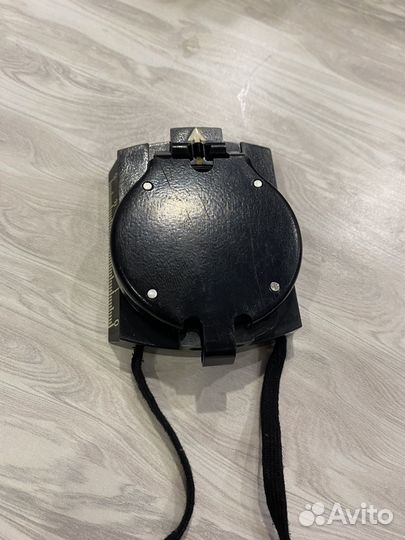 Компас артиллерийский