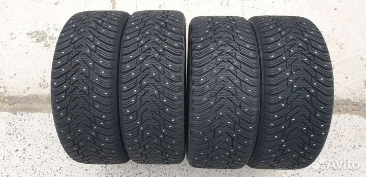 Nokian Tyres Hakkapeliitta 8 225/45 R18 и 245/40 R18 95T