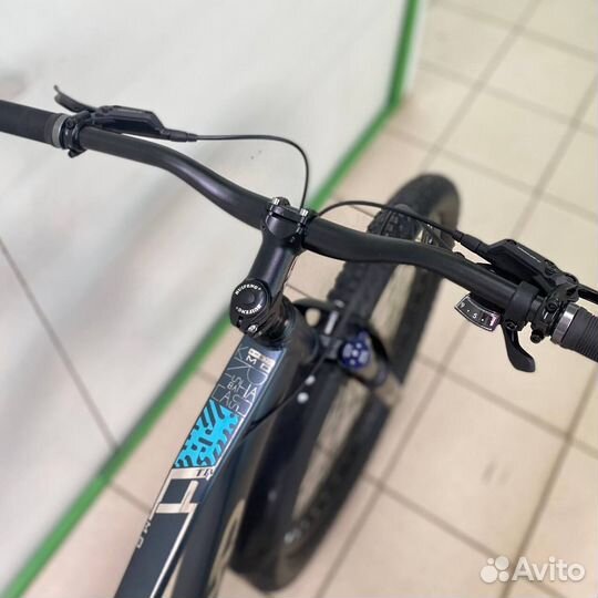 Скоростной велосипед синий новый