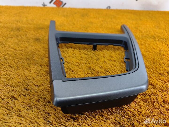 Накладка кулисы кпп Renault Duster K9KR858 2021