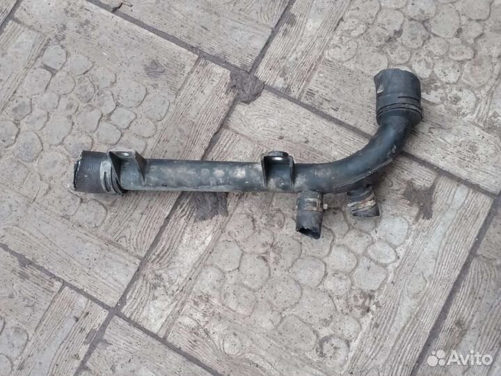 Шевроле круз патрубок водяной
