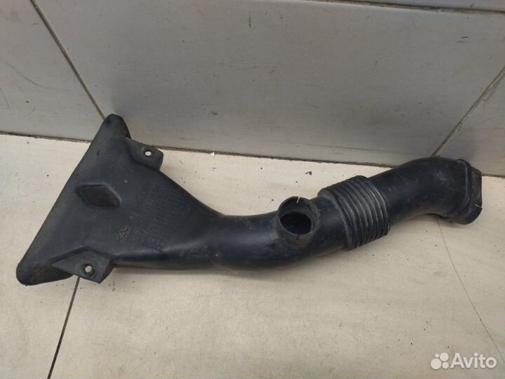 Воздухозаборник Chery Fora A21 SQR484F 129лс 2.0