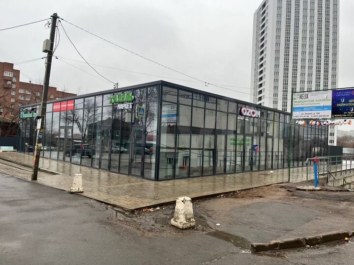 Торговая площадь на красной линии, 30.4 м²