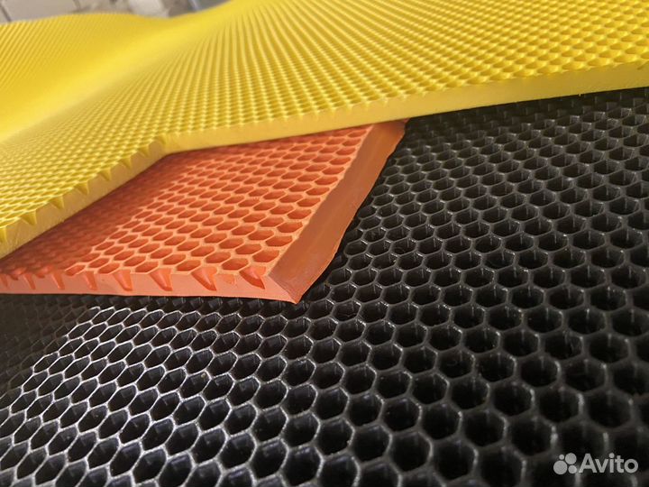 Коврик для животных, под лоток или миску