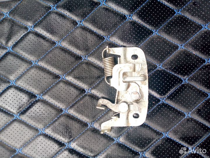 Замок багажника mitsubishi lancer 10