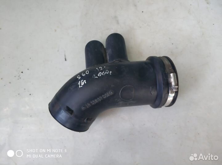 Патрубок воздушного фильтра Volvo S60 V60 B4164T