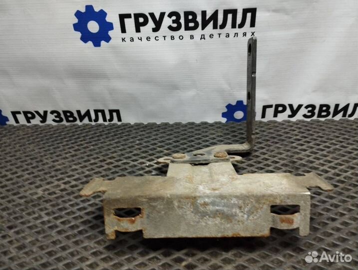 Кронштейн (крепление) Volvo FH4 21252110