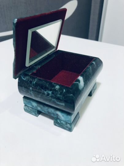 Шкатулка из натурального камня