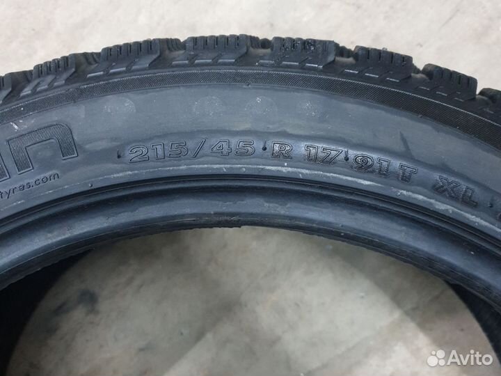 Nokian Tyres Hakkapeliitta 4 215/45 R17 91T