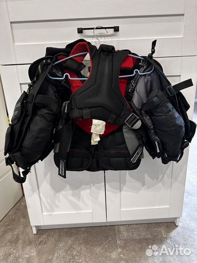 Вратарский нагрудник