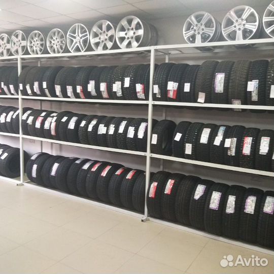 iLink Thunder U09 215/40 R17