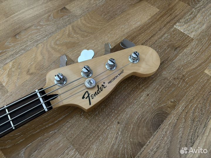 Fender precision FSR platinum limited edition