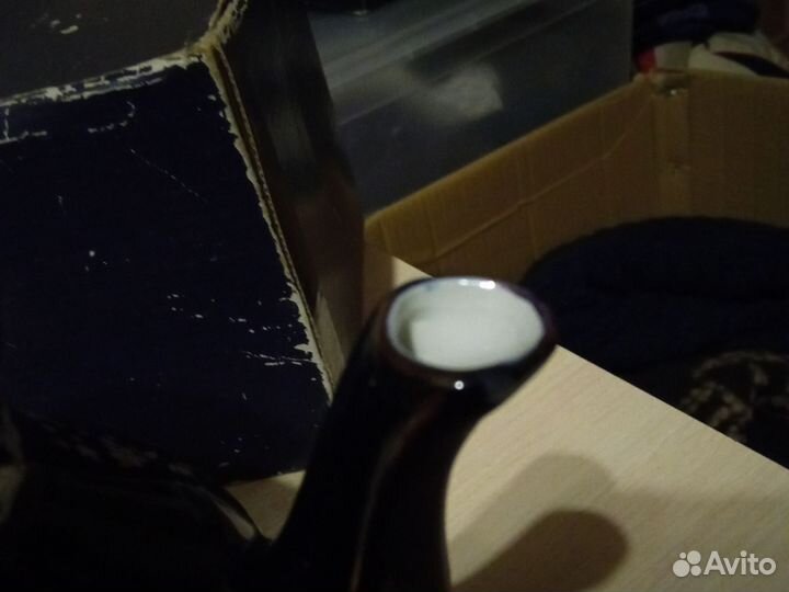 Три металлических коробочки из-под чая