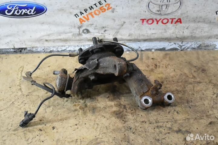 Кулак поворотный передний левый Toyota Auris 1