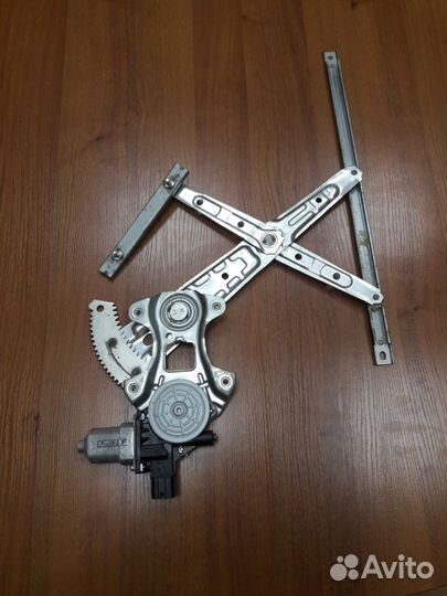 Электростеклоподъёмник Mitsubishi outlander