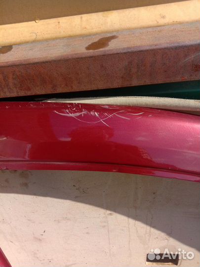 Дверь передняя правая Renault Sandero K7J710 2014