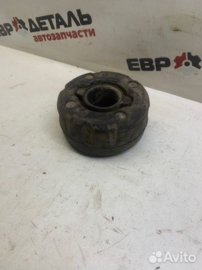 Опора стойки передняя правая Renault Duster