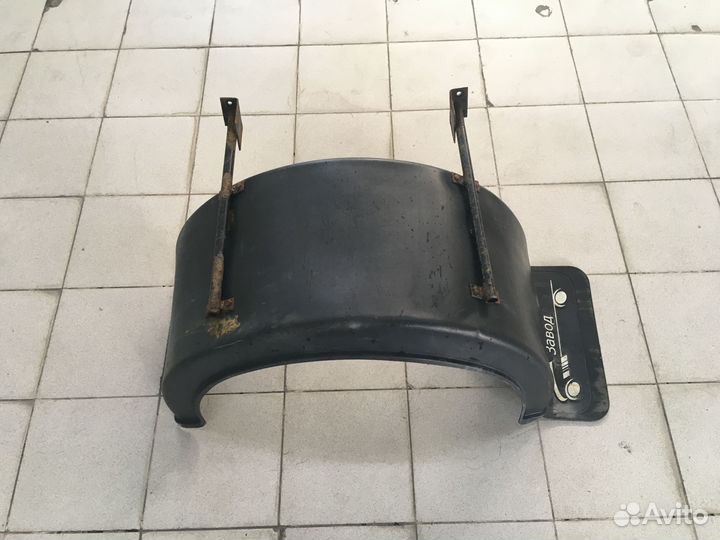 Isuzu elf подкрылок задний левый