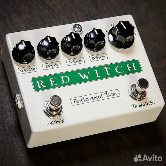 Гитарная педаль Red Witch Pentavocal Tremolo