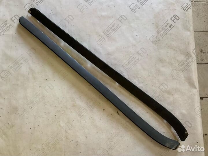 Молдинг лобового стекла Ford Mondeo FD 1993