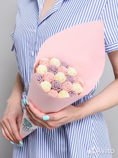 Набор 19 шоколадных роз B19-R-BRF