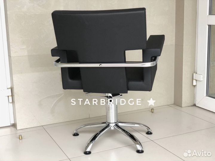 Парикмахерское кресло