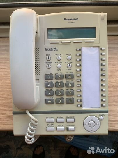 Телефон Panasonic kx-t7630ru