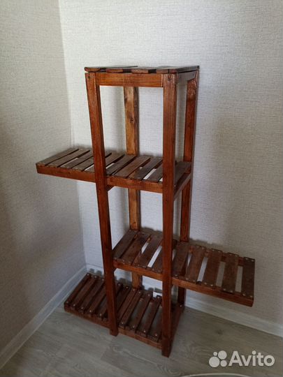 Полка-стеллаж деревянная