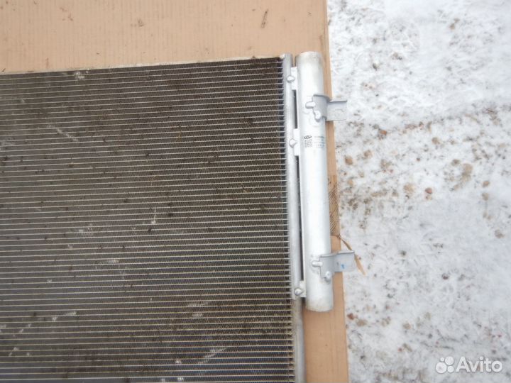 Радиатор кондиционера 301000058AA