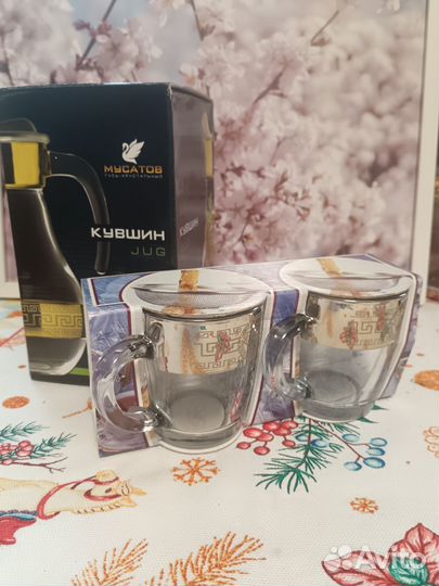 Графин хрустальный с двумя кружками