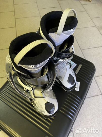 Ботинки горнолыжные женские