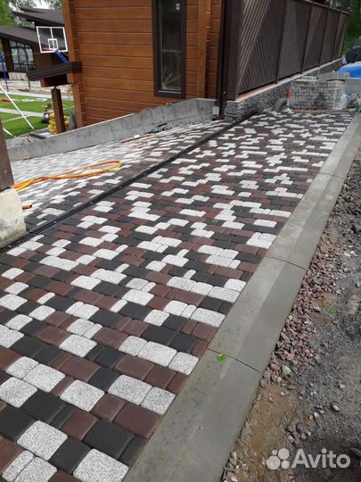 Укладка тротуарной плитки и благоустройство