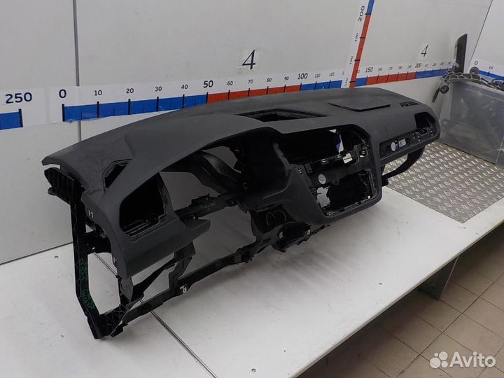 Торпедо Volkswagen Tiguan