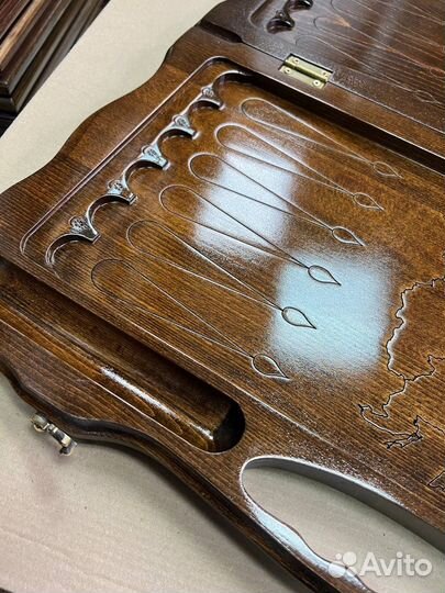 Нарды с гербом из дерева