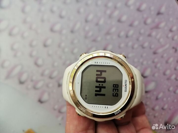 Часы Suunto D4i