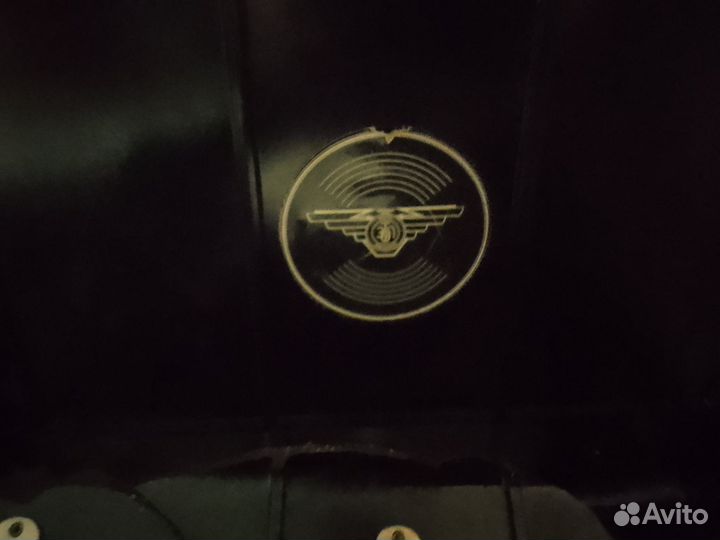 Проигрыватель пластинок - винтажный