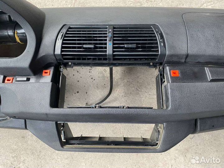 Панель передняя салона (торпедо) BMW X5 E53 824428