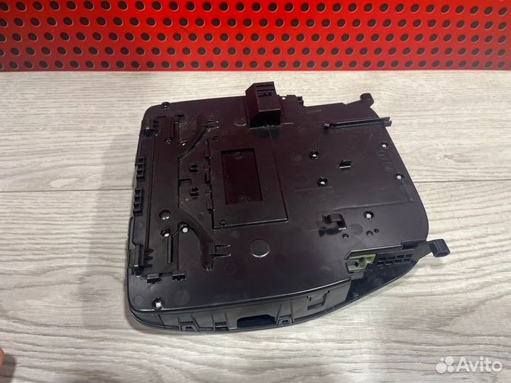 Плафон подсветки салона Mercedes-Benz C-Class W205