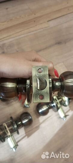 Дверные ручки межкомнатные avers