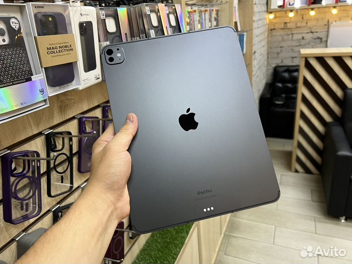 iPad Pro 13 M4 SIM 8/256 Black 5 циклов