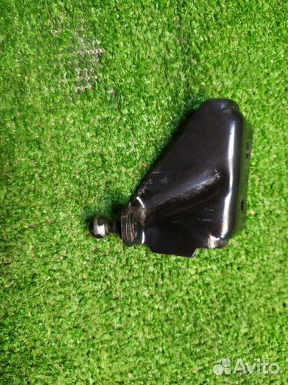 Кронштейн задний левый Ford Maverick TM1 GZ 2006