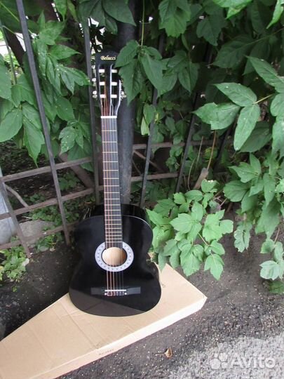Гитара акустическая