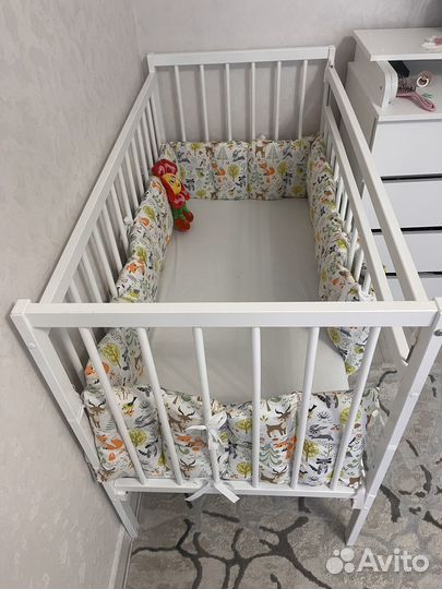 Кровать с маятником