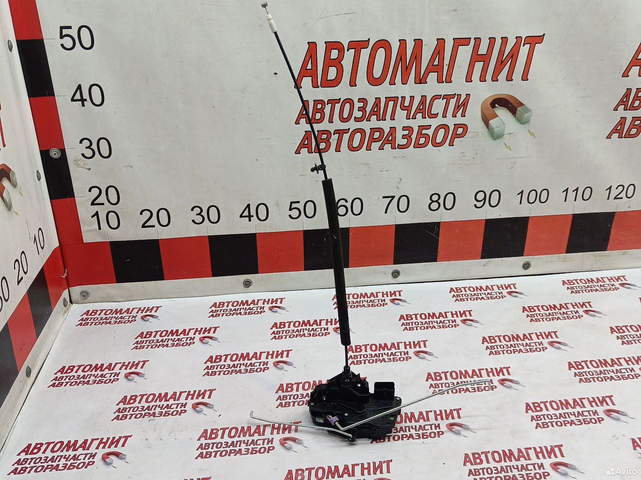 Замок двери передний левый Geely Coolray SX11