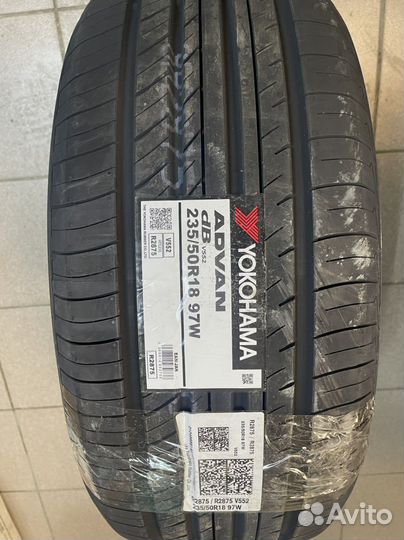 Yokohama Advan dB V552 235/50 R18 97W