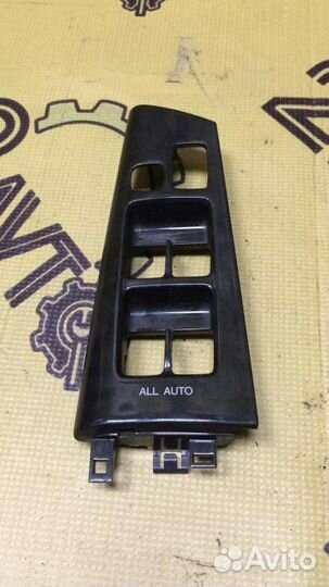 Накладка на блок управления стеклоподъемниками